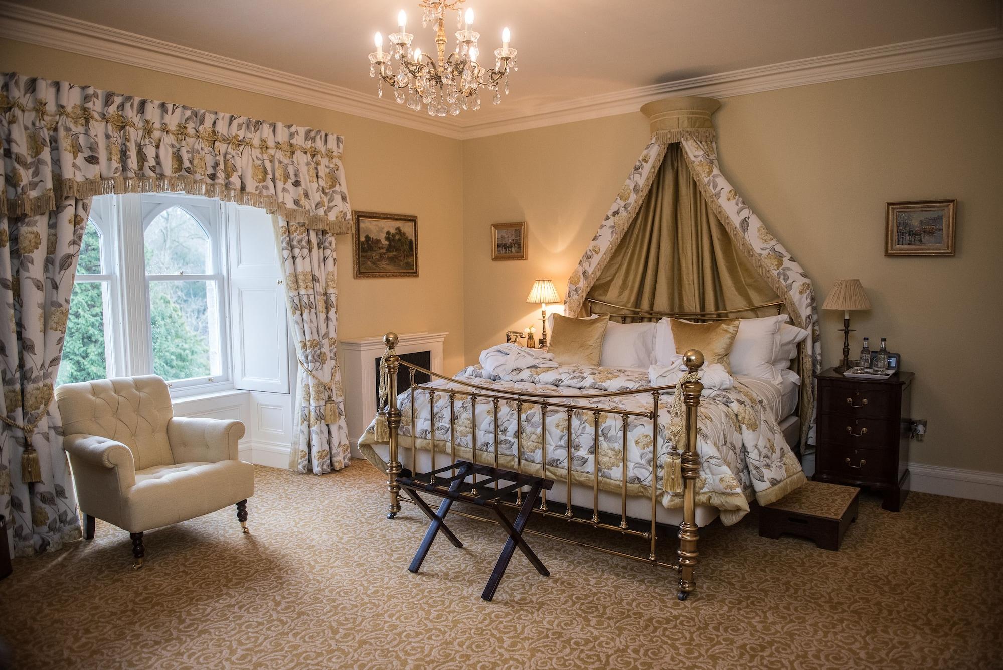 Crossbasket Castle & Restaurant Hotel High Blantyre