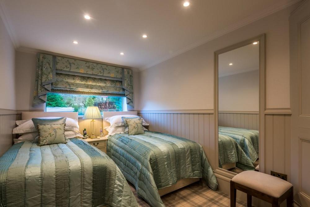 Hotel Crossbasket Castle & Restaurant High Blantyre